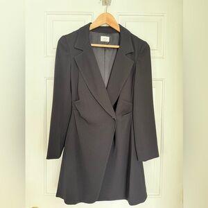 Aritzia Wilfred Audrina Dress / Trench / Blazer Size - 0